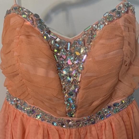 Pink Ombré Sweet heart Gem Encrusted Strapless Mini dress - Picture 2 of 8
